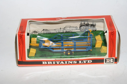 Britains 9557 bale sledge - britains,