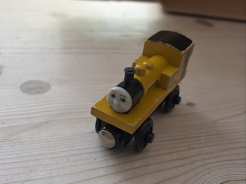 Thomas wooden railway - thomas, duncan