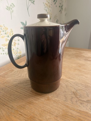 Poole pottery hazelnut - pottery,