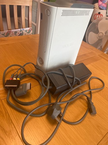 Microsoft xbox 360 60gb white - xbox,