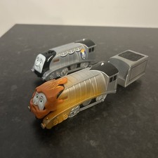 2x Tomy Trackmaster Thomas