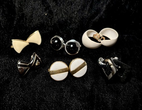 Vintage clip earring - vintage,