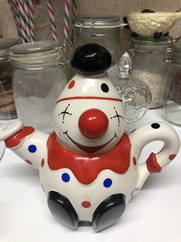 Vintage collectibles kitsch - vintage,