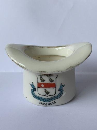 Vintage gemma crested china - crested,