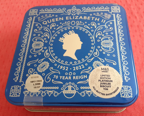New unopened queen elizabeth - new,