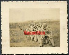 F4/7 WW2 ORIGINAL PHOTO OF GERMAN WEHRMACHT LUFTWAFFE CREW IN FLYING SUITS