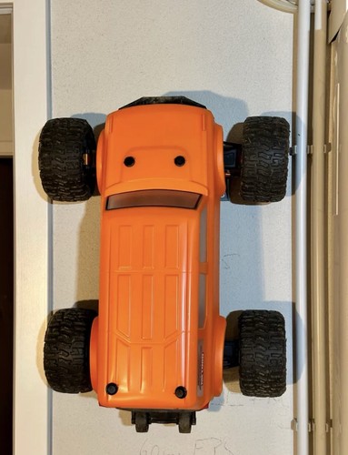 Traxxas maxx car - wall, mount