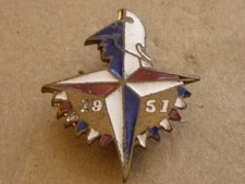 SMALL VINTAGE ENAMEL BADGE