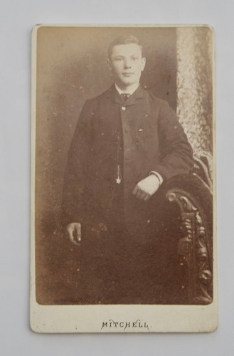 Cdv young victorian - a,