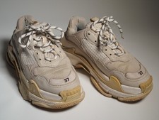Damaged Balenciaga triple s