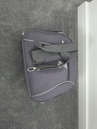 American tourister carry - tourister, on