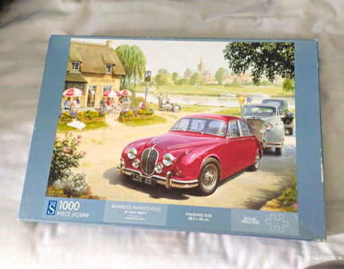 Whsmith 1000 piece jigsaw - 1000,