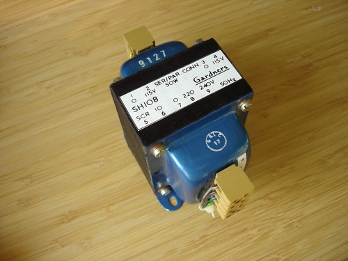 Mains transformer 10v - mains, 0v