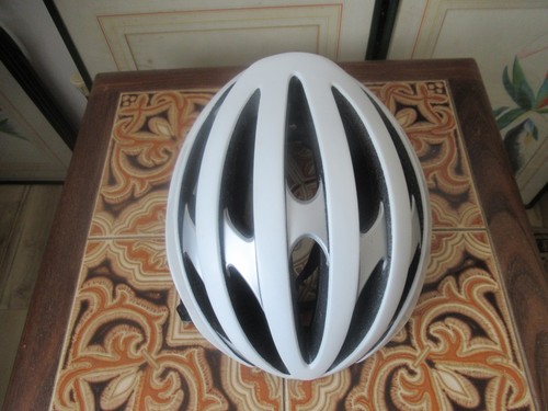 Pre owned bell stratus - pre-owned, mips