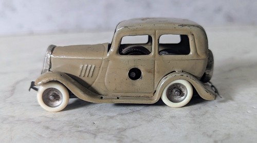 Tri ang minic ford - tri-ang, saloon