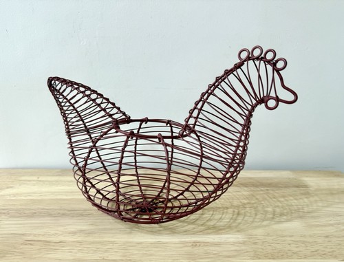 Vintage red wire chicken shape - red,