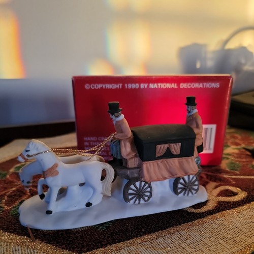 Vtg christmas village - vtg, horse