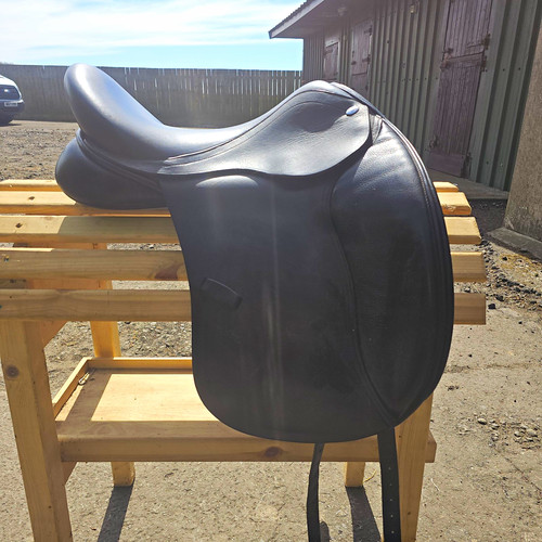 Adam ellis dressage saddle - adam,