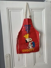 Vintage Child’s kids’  SNOOPY PVC OIL CLOTH APRON BY SARI FABRICS Peanuts 