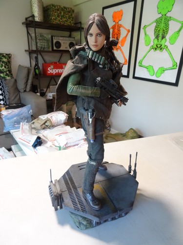 Sideshow collectibles star - sideshow,