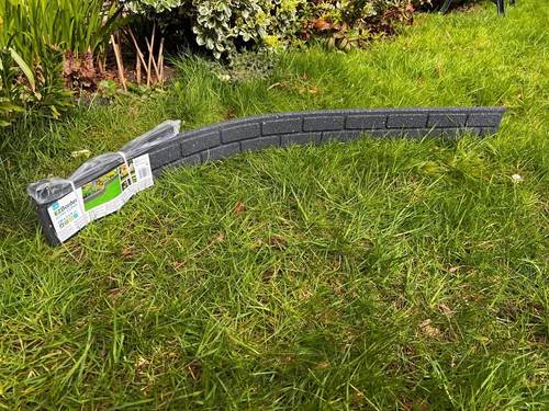 Garden curve lawn - garden,