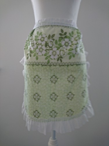 Vtg green floral ruffle trim - green,