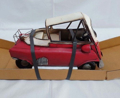 Bmw isetta white red - isetta, white/red