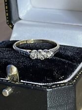 Beautiful 18ct Gold & Plat  64 Point O size triolgy Ring 1.95 Grams