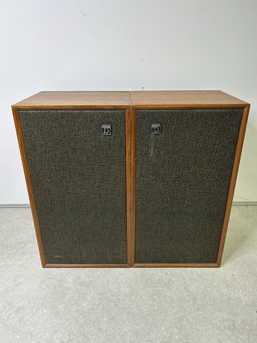 Pair vintage dynatron - pair,