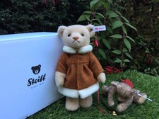 Steiff Christmas Mama With