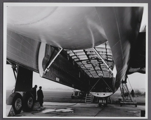 Vickers valiant raf bomb - vickers,