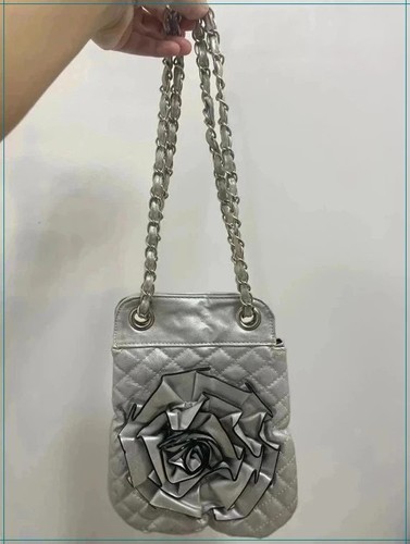 Silver quilted leather - , flower