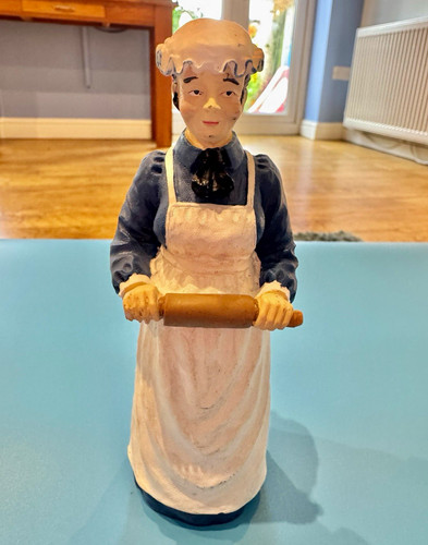 Dolls house maid - , rolling