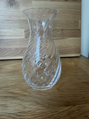 Dartington ripple vase crystal - dartington,