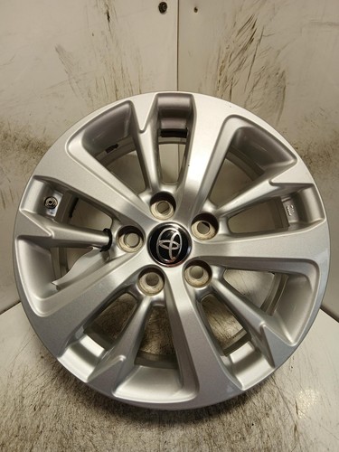 Toyota yaris cross alloy wheel - cross,