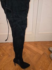 Fashion Nova women's thigh