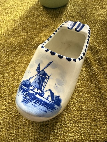 Delft hand painted vintage - delft,