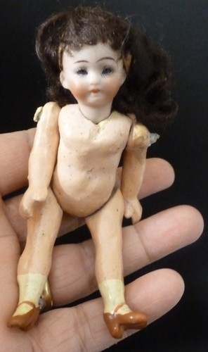 Tiny antique mignonette - mignonette,, "