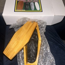 MUMMY MYSTERY WOODEN CLOSE UP