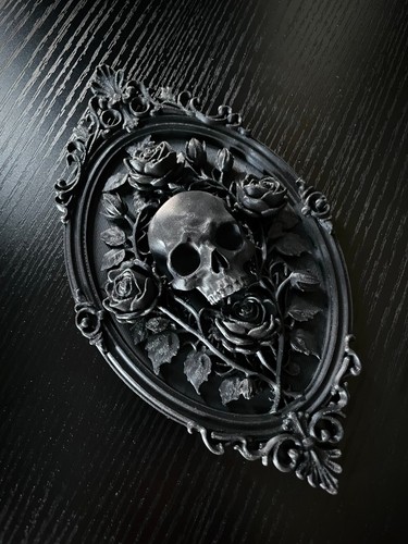 Gothic skull and - skull, wall