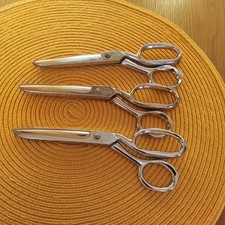 3 X Vintage **Richards of Sheffield** scissors Golden Age Rustless 18cm long 