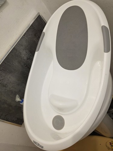 Nuby baby bath tub - baby,