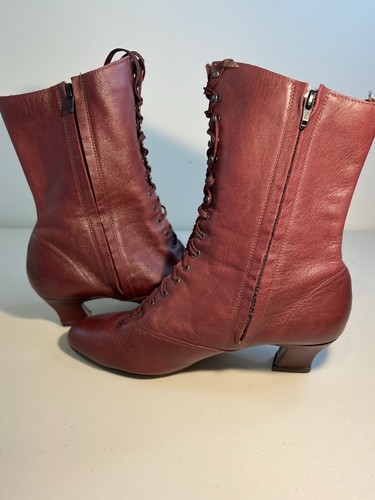Victorian maqdesians maroon - victorian,