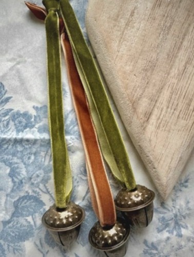 Metal hanging acorn - acorn, bells