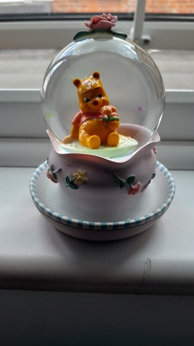 Snowglobe winnie disney - snowglobe, flower