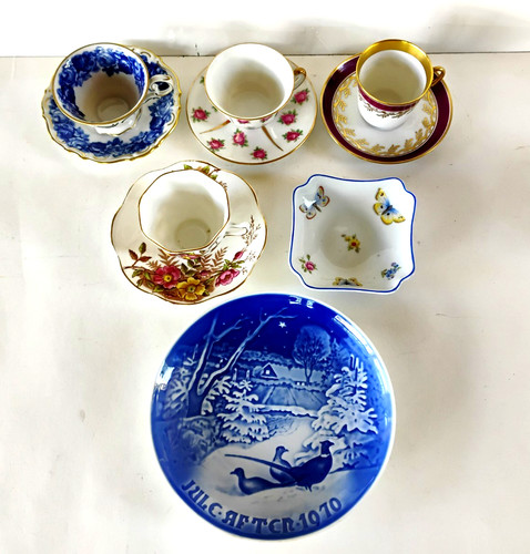 Lot miniature cups - cups, saucers