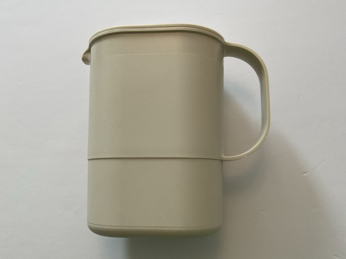 Tupperware jug with - jug, lid