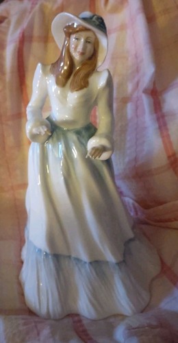 Vintage royal doulton lady - vintage,