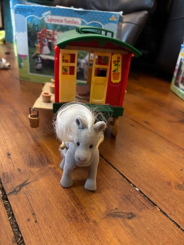 Sylvanian families caravan - caravan, not