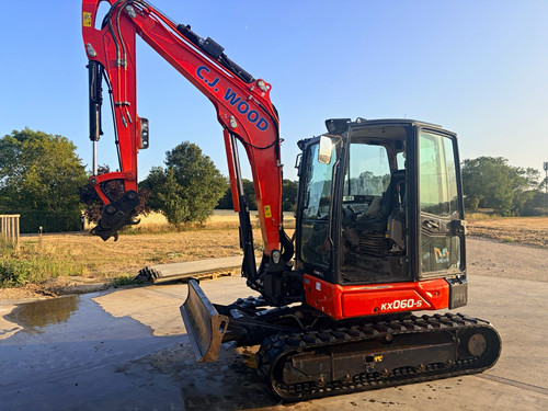 Kubota kx060 digger - digger,, year